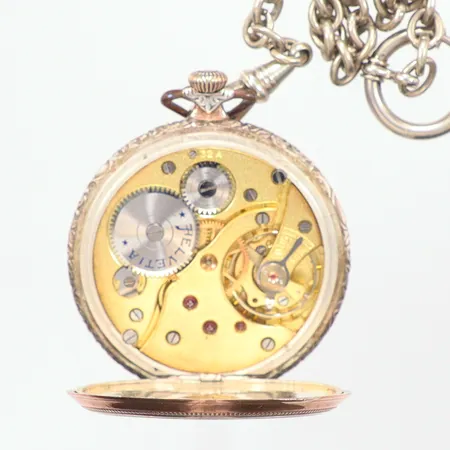 Fickur Helvetia silver 800/1000, mellanlock metall, Ø49,5mm, fungerar, ingår en klockkedja metall Vikt: 0 g