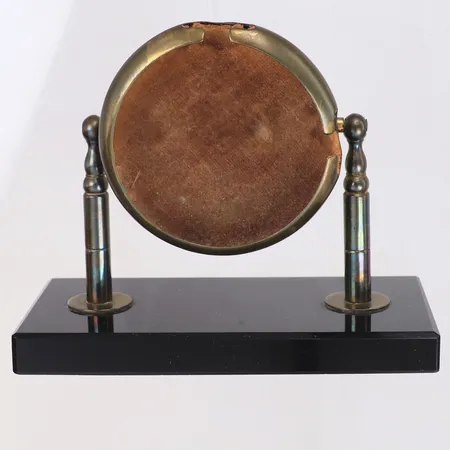 Fickursställ, Rowenta, höjd 90mm, bredd 11cm, mässing, bottenplatta i svart glas, nagg undertill Skickas med paket.