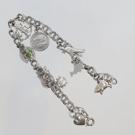 Armband Bismarck med 9 Berlocker 18,5cm bredd 5-20mm silver 800-830/1000 Vikt: 14,3 g