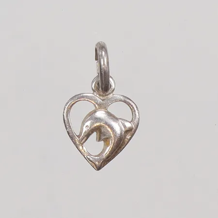 Hänge hjörta med delfin 9x14mm silver 925/1000 Vikt: 0,4 g