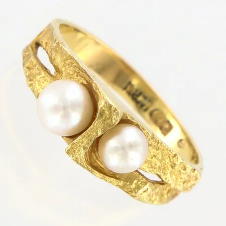 Ring Lapponia med odlade pärlor, stl17½, bredd:3-7mm, 18K Vikt: 4,2 g