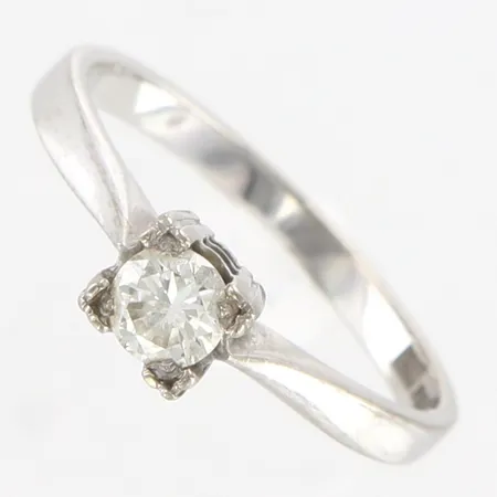 Ring med diamant 1x0,25ct enligt gravyr, stl 16½, bredd: 2-4mm, vitguld, 18K Vikt: 2,6 g