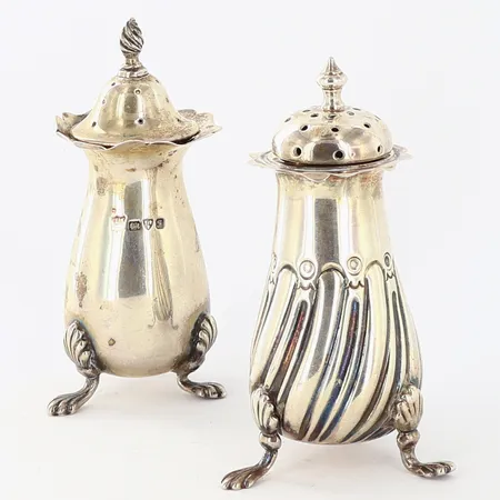 Salt och pepparströare, höjd ca 8,5cm, gravyr, skevheter, engelska stämplar, silver 925/1000 Vikt: 79 g