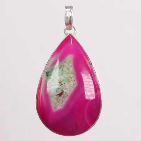 Hänge ruby fuchsite längd 5,4cm bredd 27,0mm silver 925/1000 Vikt: 13,6 g