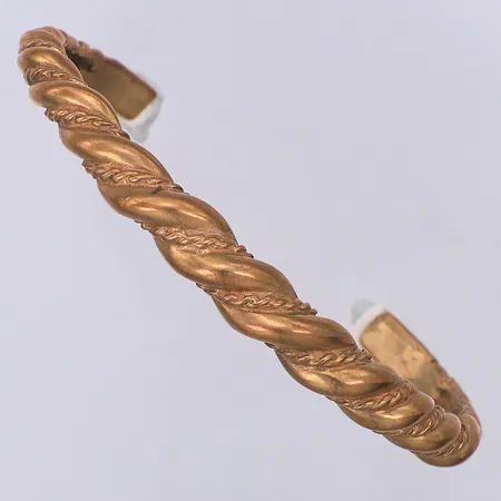 Armband öppen modell 63 x 45mm, saknar stämplar, brons