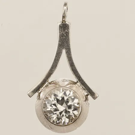 Hänge med bergkristall längd 34mm, bredd 3,7-14-4mm stämplad TPR silver 830/1000 Vikt: 5 g
