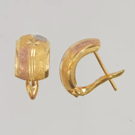 Örhängen bredd 7,4mm 21K 1,6g.