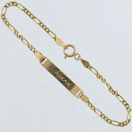 Barnarmband längd 13,5cm bredd 1,5-3,5mm gravyr 18K. Vikt: 1,3 g
