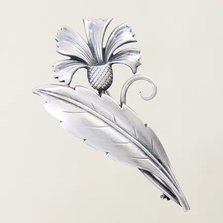 Brosch 60x32mm något skev nål silver 830/1000 Vikt: 7,9 g