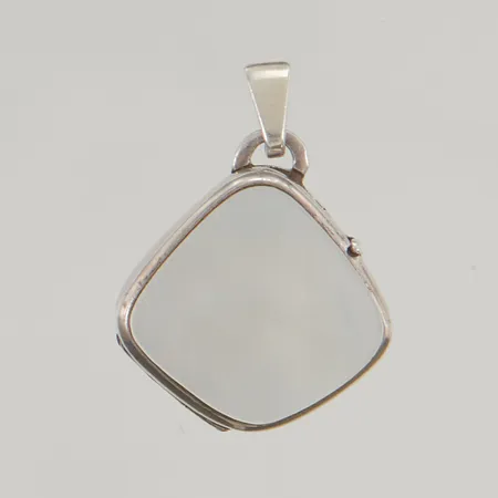 Hänge/Fotogömma med pärlemoplatta, längd inklusive ögla 27mm, bredd 20mm, 800/1000 silver,  Vikt: 7 g
