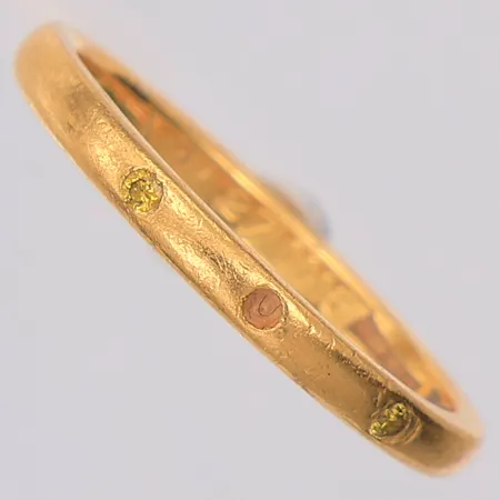 Ring gula stenar stl:16, saknar en sten, gravyr, skev, 23K Vikt: 3,4 g