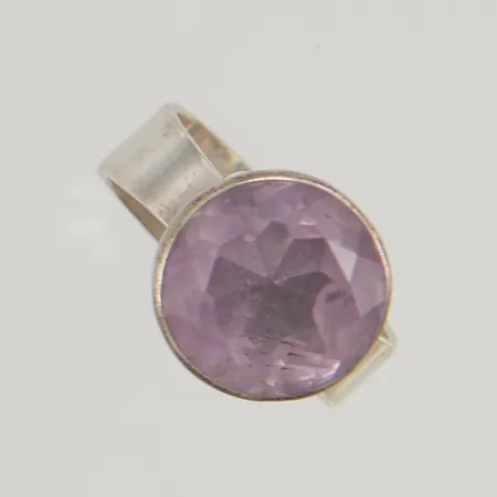 Ring med lila sten stl:17 bredd 4,3-13mm, BEH Bengt Hallberg år 1968, 830/1000 silver,  Vikt: 5,9 g