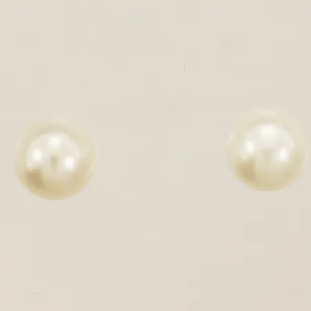 Ett par örhängen med pärlor Ø7,3mm 18K bruttovikt 1,5g Vikt: 1,5 g