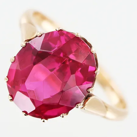 Ring rosa sten stl:19, bredd 2-12,5mm, 14K Vikt: 4,1 g