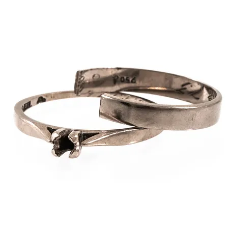 2 defekta ringar 18K 3,7g. 