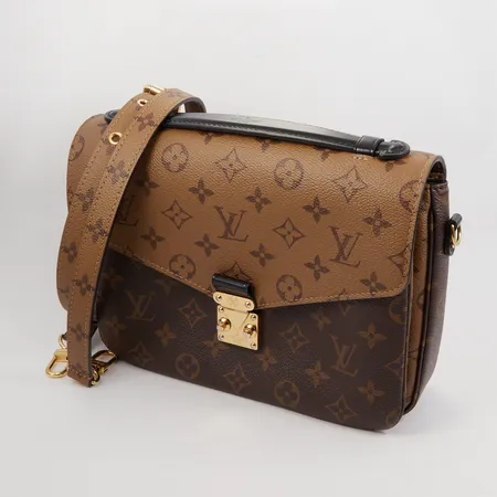 Väska, Louis Vuitton, Pochette Métis Monogram Reverse, modellnummer: MM44876, AR5220, mått 25x19x7 cm, Made in France, avtagbar axelrem, repor på beslag vid låset, Client Copy 6 januari, 2021, dustbag, originalbox