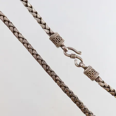Kedja fyrkantig längd 51cm bredd 5mm Silver 925/1000. Vikt: 68,4 g