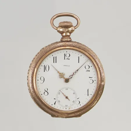 Fickur Omega saknar glas går ej. graverad boett.