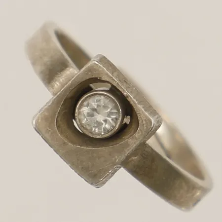 Ring Finnfeelings Karl Laine stl:16¼ bredd 7,6mm Finland justerbar silver 925/1000 Vikt: 2,1 g