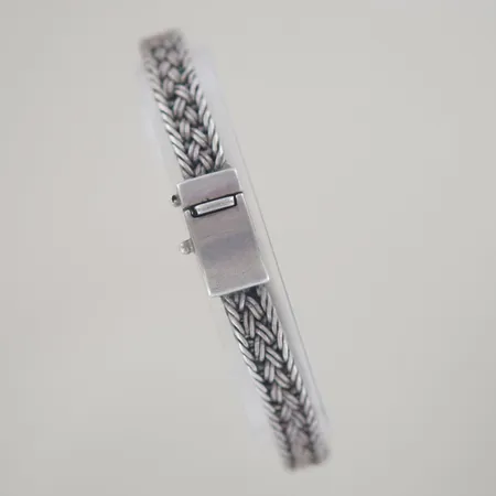 Armband längd 20 cm bredd 8mm, lite ojämn silver 925/1000  Vikt: 32,6 g