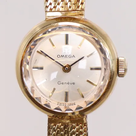 Damur Omega Genève 18K Ø18mm manuell uppdragning, helguld längd 17,5cm bruttovikt 23,4g 