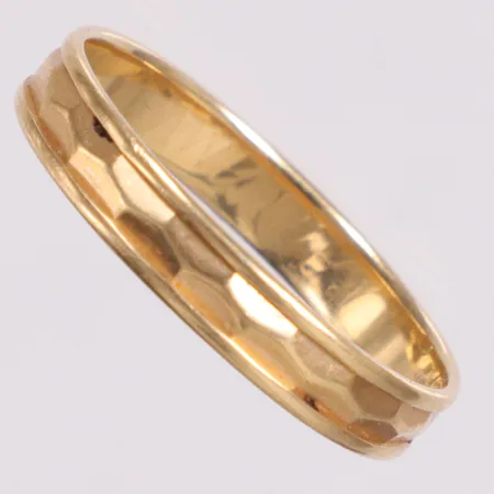 Ring mönster dekor stl:20½ något ojämn 18K Vikt: 3 g