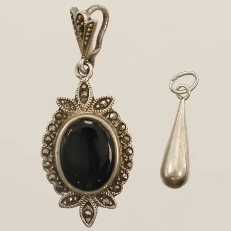 Hänge droppe 20mm hänge med svart sten och markasiter 40x16mm silver Vikt: 4,4 g