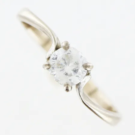 Ring vit sten stl:17½, slitage på sten, vitguld, 14K Vikt: 1,9 g