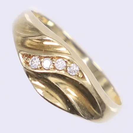 Ring delvis med diamanter stl:16¾ bredd 2-6mm 14K Vikt: 2,4 g