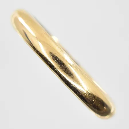 Ring stl:19 bredd 3 mm, gravyr, 18K. Vikt: 4 g