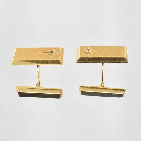 Manschettknappar Alton med vita stenar stl:20x10 mm, 18K. Vikt: 7,5 g