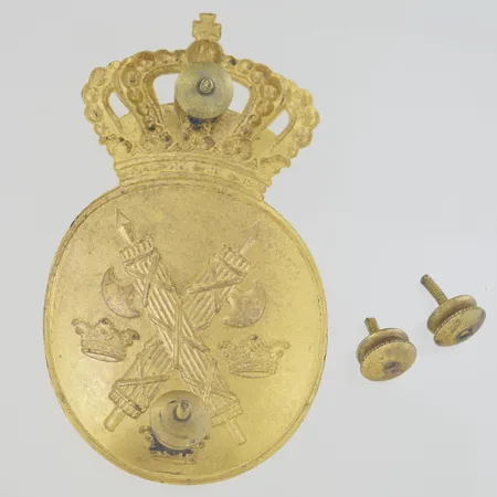 Svenskt Polismärke/mössmärke m/1926 förgylld metall höjd 9,5 cm bredd 5,5 cm 