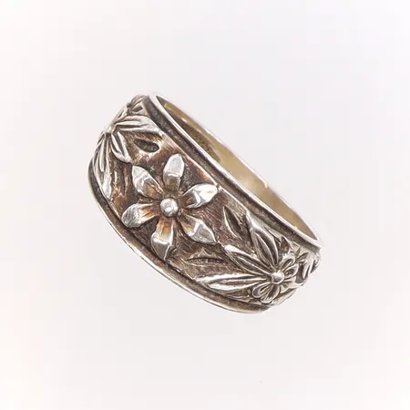 Ring, stl:19½, bredd 5-11mm, 830/1000 silver Vikt: 5,9 g