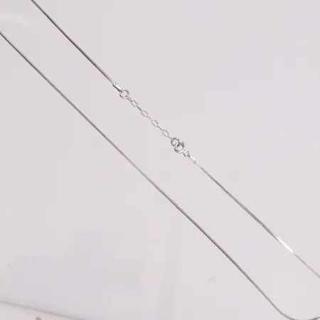 Kedja längd 42-45 cm bredd 0,8mm silver 925/1000 Vikt: 3,2 g