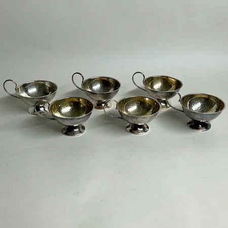 6 Punschbägare hamrad yta Ø65mm höjd 45mm, silver 830/1000 Vikt: 189,8 g
