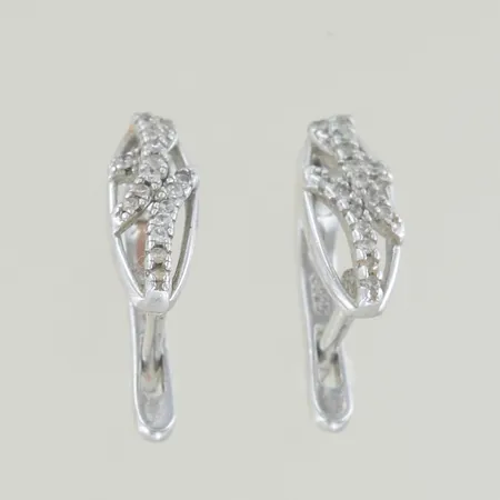 Ett par örhängen med stenar höjd 13 mm, silver 925/1000  Vikt: 2,5 g