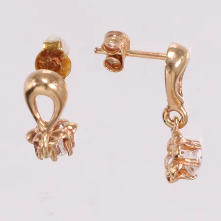 Ett par örhängen med vita stenar längd 16,5mm 18K Vikt: 2,2 g