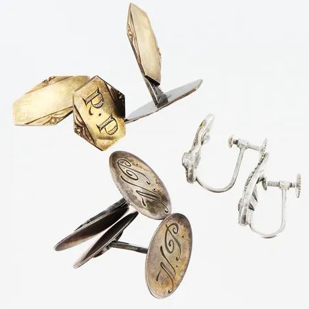 4 manschettknappar gravyr, 2 örhängen markasiter, skruvfäste, silver 830/1000  Vikt: 18,6 g