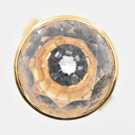 Ring med vit sten stl:16 bredd 3-15 mm, 18K. Vikt: 4,6 g