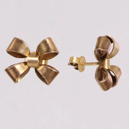 Ett par örhängen rosetter längd 1,7cm 18K Vikt: 3,7 g