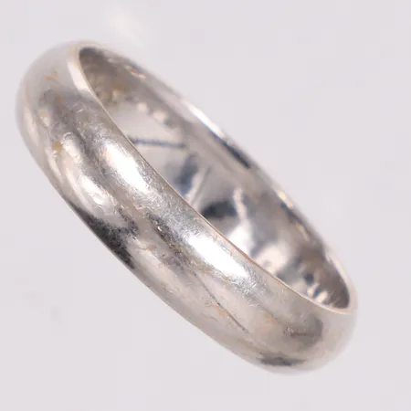 Ring slät stl:20½ vitguld 21K Vikt: 7,6 g
