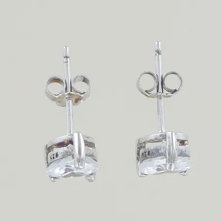 Ett par örhängen bredd 6 mm, silver 925/1000  Vikt: 1,2 g