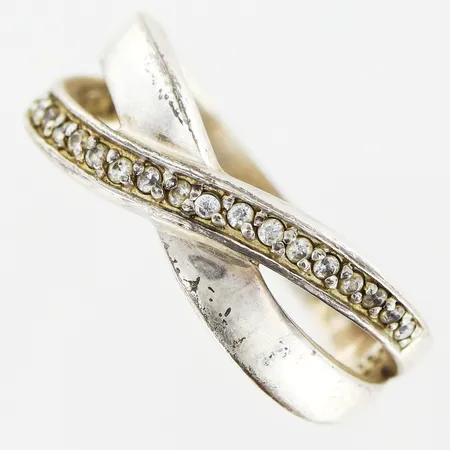Ring Guldfynd stl:18 bredd 3-8mm, vita stenar, silver 925/1000 Vikt: 4,2 g