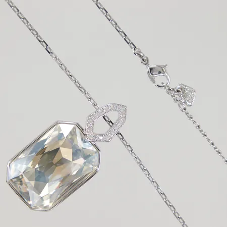 Collier Swarovski, kedja ca 42-47cm, hänge med kristall och vita stenar längd 40mm, vitmetall
