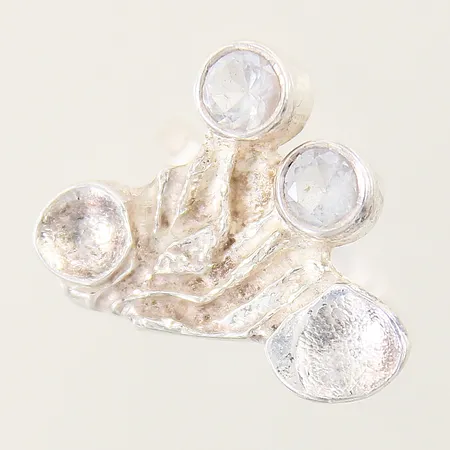 Ring med dekor samt vita stenar bredd 3-18mm justerbar storlek silver 925/1000 Vikt: 7,8 g