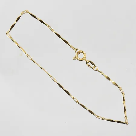 Armband längd 18½ cm bredd 1-2 mm, 18K. Vikt: 1,7 g