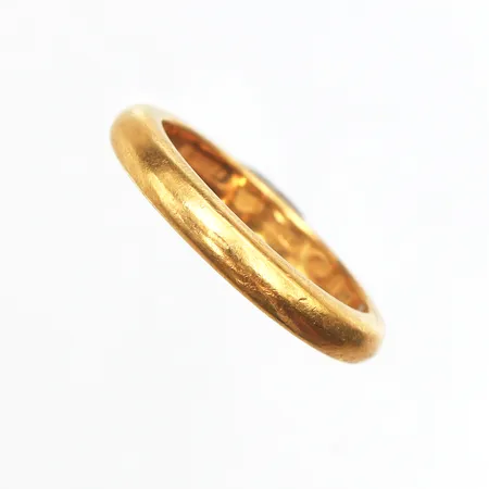 Slät ring, Stl:18½, bredd: 3,5m, gravyr, 23K Vikt: 9,3 g