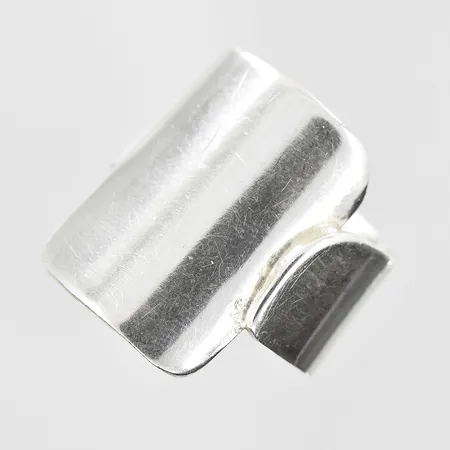 Ring stl:17½ bredd 10-22 mm, silver 925/1000. Vikt: 9,1 g