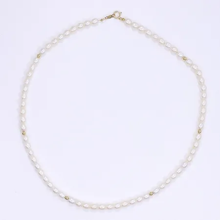Pärlcollier med droppformade odlade sötvattenpärlor, 41,5cm, bredd 5mm, lås och några pärlor i 18K, Bruttovikt: 12,1g Vikt: 12,1 g