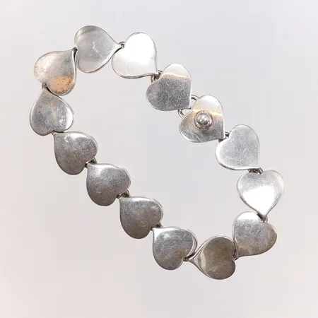 Armband med hjärtan, längd 17,5cm, bredd 13mm, Denmark, Hans Hansen, 925/1000 silver Vikt: 25,3 g